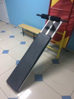 Доска для пресса навесная на шведскую стенку с двумя валиками (длина 1,5 метра) - fgospostavki.ru - Зеленогорск