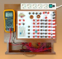 Универсальный стенд для изучения основных законов электричества и электротехники - fgospostavki.ru - Зеленогорск