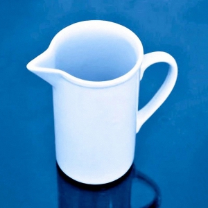 Кружка фарфоровая с носиком N3 1000 мл - fgospostavki.ru - Зеленогорск