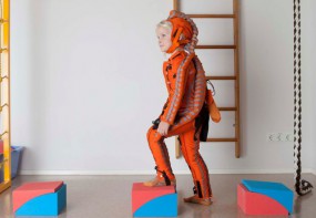 Нейро-ортопедический реабилитационный пневмокостюм для лечения ДЦП (вариант 1) - fgospostavki.ru - Зеленогорск