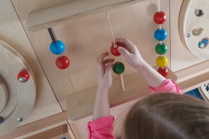 Тактильно-развивающая панель “Магнитные шарики” - fgospostavki.ru - Зеленогорск